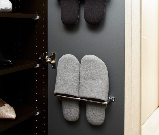 来客時もスマートなスリッパ掛け