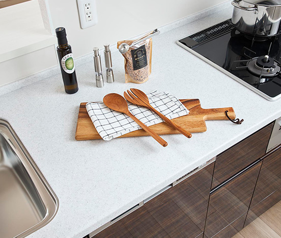 広くて調理も快適なカウンタースペース