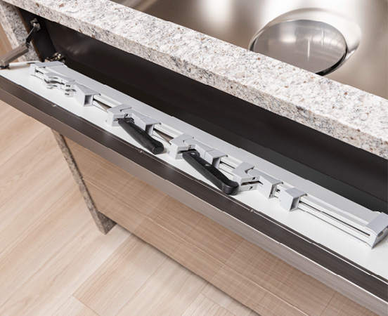 シンク前収納ポケット