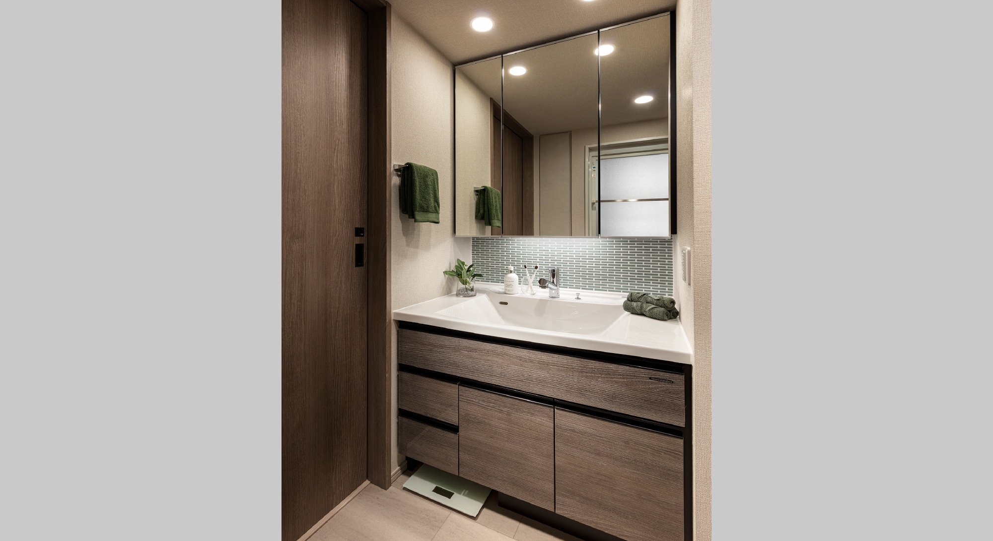POWDER ROOM