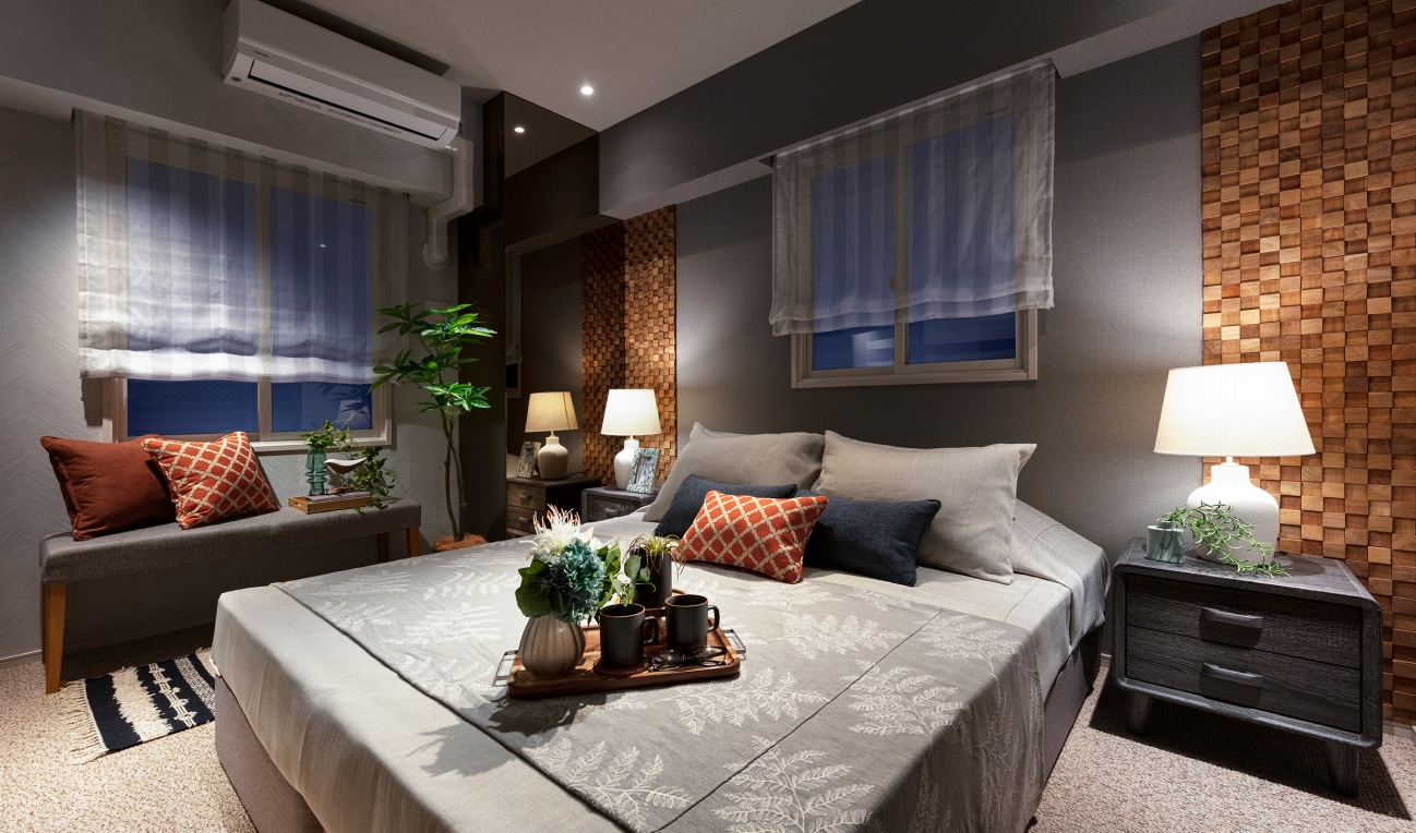 MASTER BEDROOM