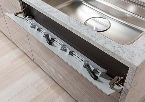 シンク前収納ポケット