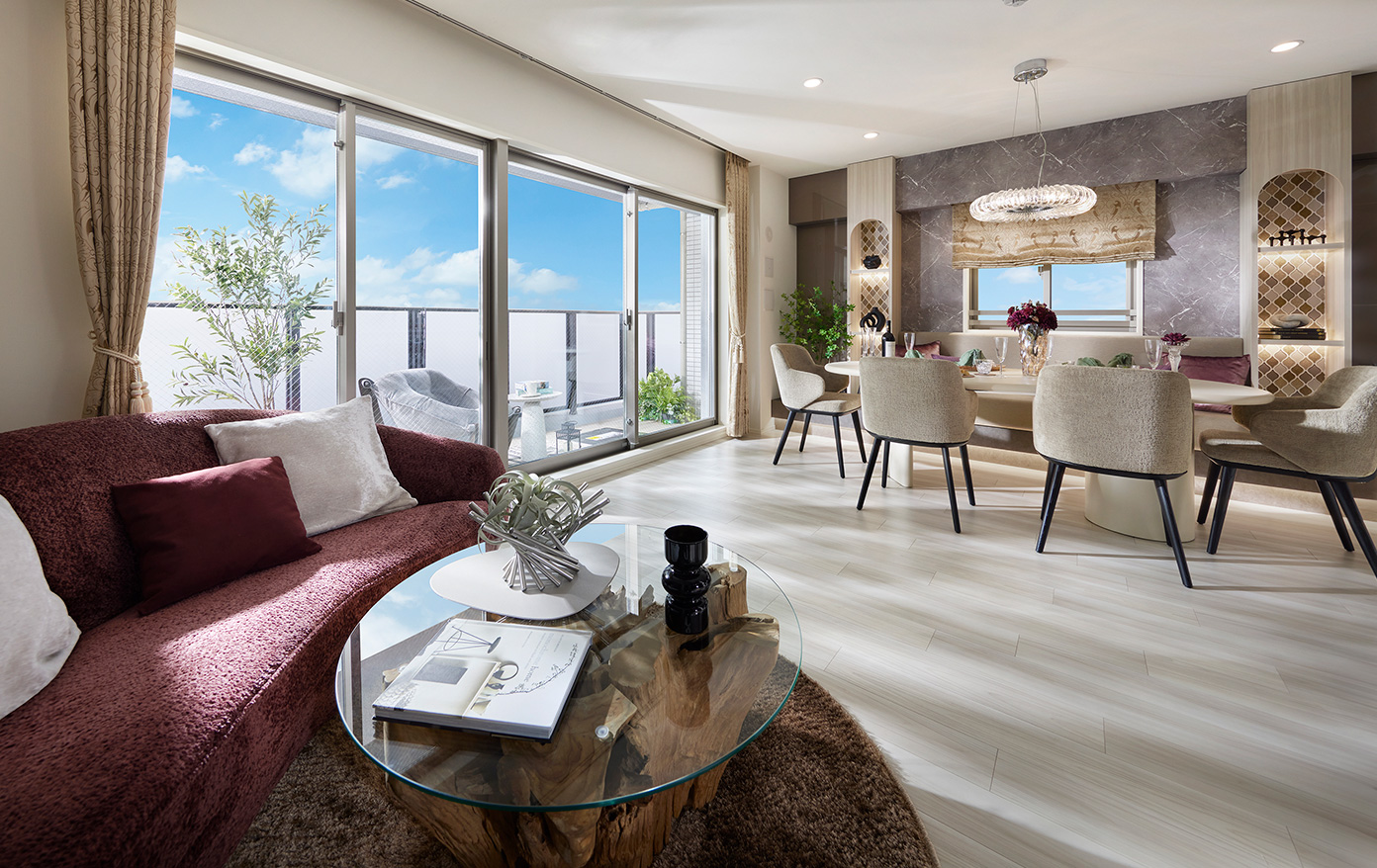 アウトフレーム