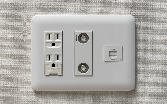 マルチメディアコンセント